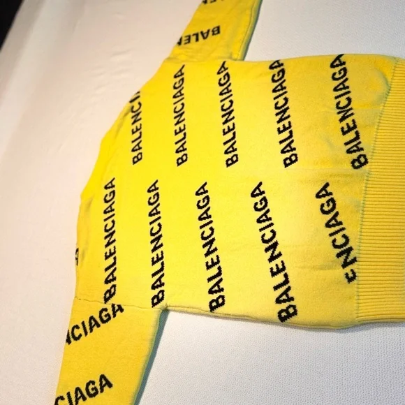 Vibrant Yellow Knit sweater - Picture 5 of 7